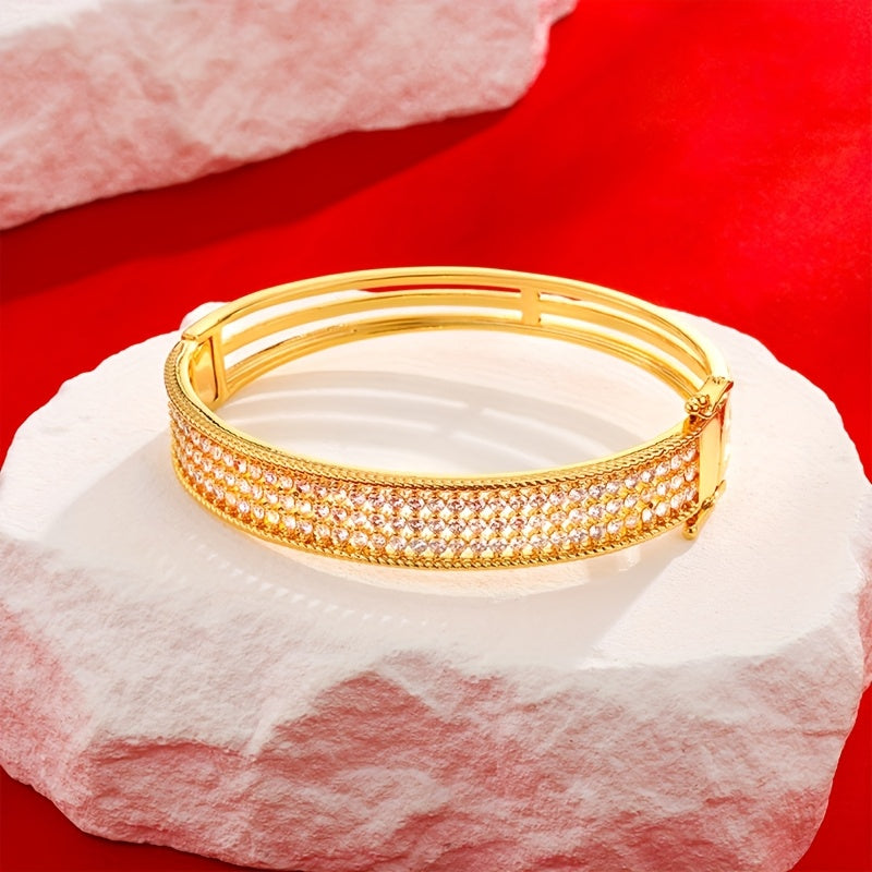 Un bracciale di lusso con brillanti in zirconia a stella piena in argento 925 per le signore