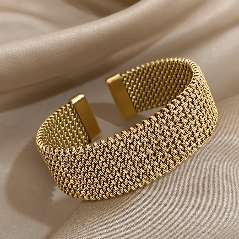 Bracciale Uomo/Donna in Acciaio Placcato Oro 18K – Stile urban-gotico, resistente e versatile. Perfetto per ogni occasione.
