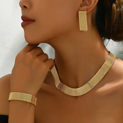 Donna+ Elegance - Completo di quattro pezzi con orecchini e collana in morbido raso esagerato, perfetto per accessori da sposa femminili