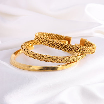 Braccialetti Unisex in Acciaio 304 Placcati Oro 18K – 3 pezzi, design sportivo minimalista, resistenti e versatili per ogni outfit.