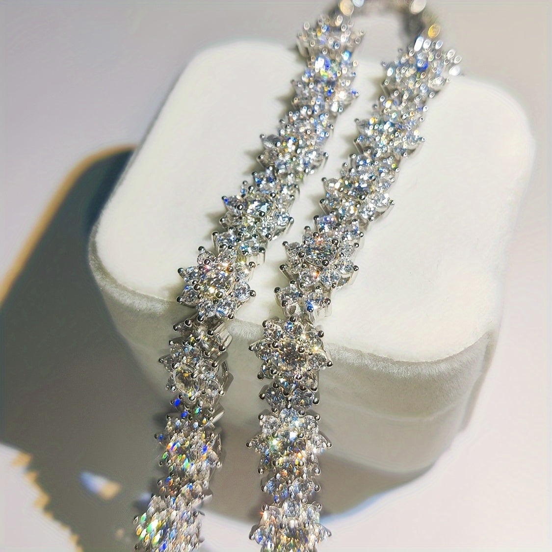 1 braccialetto da 1 pezzo in S925 925 925 argentato con intarsi di moissanite e girasoli