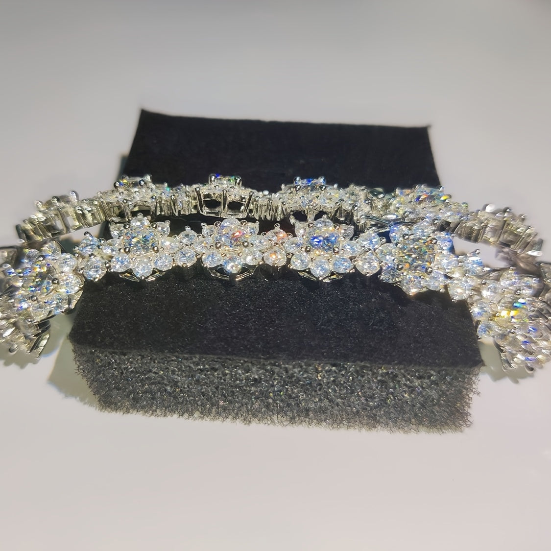 1 braccialetto da 1 pezzo in S925 925 925 argentato con intarsi di moissanite e girasoli