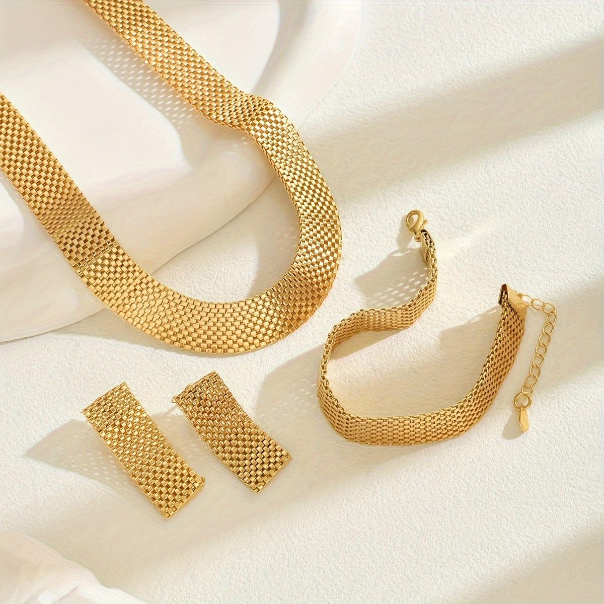 Donna+ Elegance - Completo di quattro pezzi con orecchini e collana in morbido raso esagerato, perfetto per accessori da sposa femminili